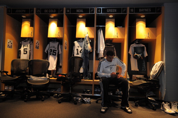 爱游戏官方-罗马内部会议纪要流出：集结日更衣室发声，NBA季后赛使命明确，更衣室氛围转暖的简单介绍